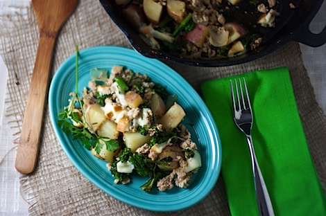 One Pot Turkey Skillet Dinner Recipe (With Potatoes and Smoked Mozzarella)