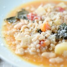 Vegetarian Italian Farro Soup {Recipe}-image