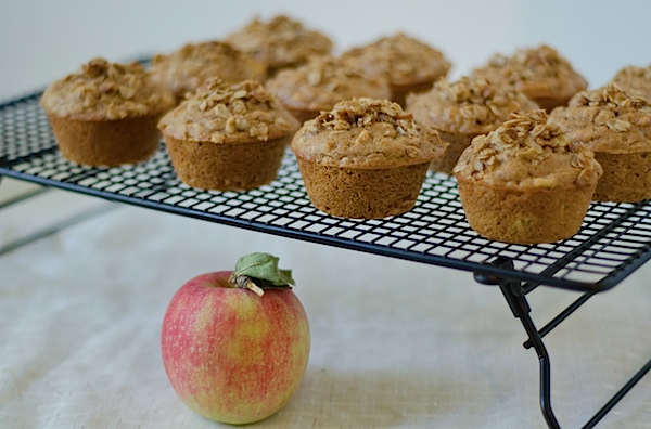 Apple Oatmeal Muffins with Sweet Oatmeal Topping Recipe