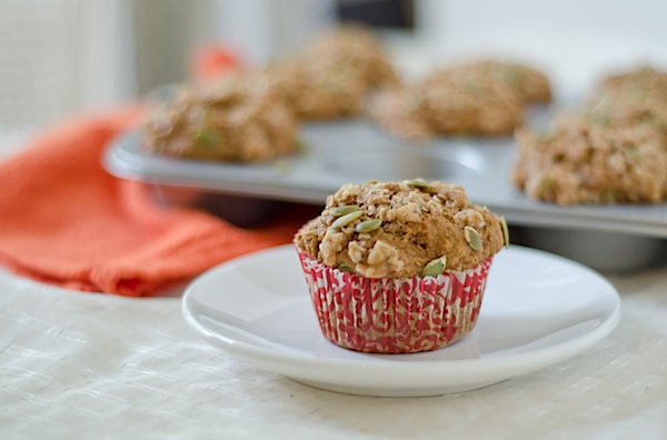 Ditch overly sugary store bought muffins and make this delicious, healthy, clean eating Pumpkin Pie Muffins recipe. Great for breakfast, snacks, or even dessert #recipe #healthy #healthyrecipes #cleaneating #recipe #realfood #vegan #vegetarian