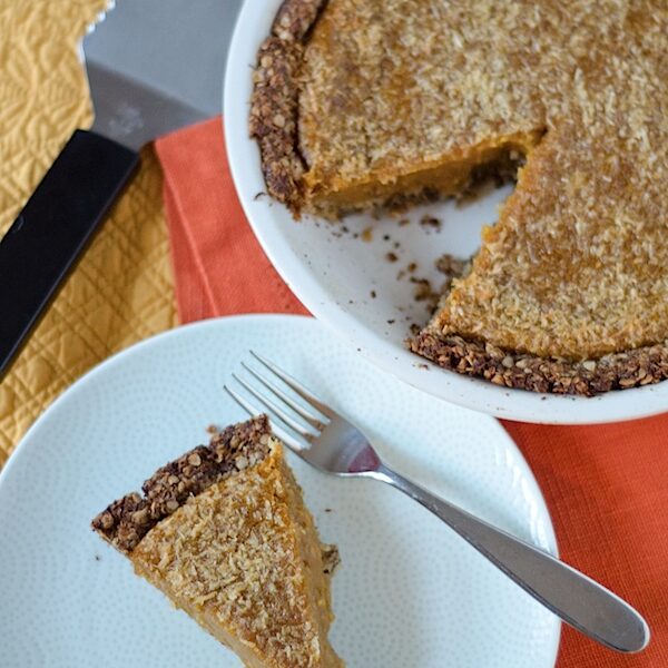 Tofu Pumpkin Pie Recipe - The Chic Life