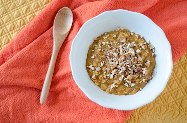 Healthy Pumpkin Pie Oatmeal Recipe - an easy oatmeal upgrade!