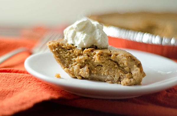 Looking for a vegan Thanksgiving dessert? Try this delicious and easy Tofu Pumpkin Pie Recipe. Even non-vegans love this simple pie recipe. #vegan #fallfood #fallrecipe #recipe #healthy #healthyrecipes #healthyfood #cleaneating #recipe #realfood #thanksgivingfood #thanksgivingrecipe