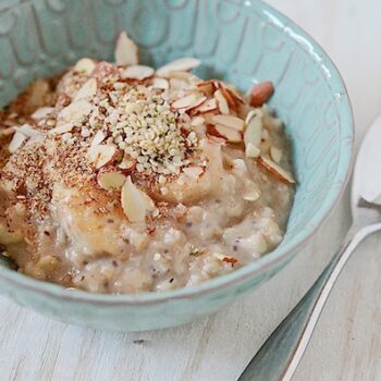 This is my GO-TO oatmeal recipe! Classic Stovetop Banana Oatmeal is a delicious and easy breakfast that is ready fast. Add chia seeds and hemp seeds for a superfood boost. #recipe #healthy #healthyrecipes #cleaneating #vegan #vegetarian #breakfast #breakfastfood