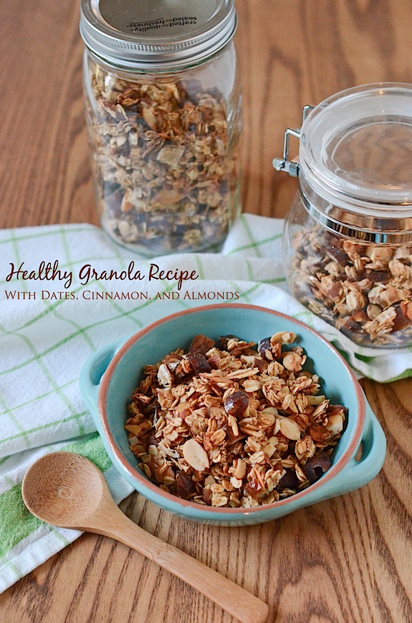 Healthy Granola Recipe: Maple Cinnamon Date Almond (Oil-Free and Only 6 Ingredients) #recipe #granola #healthy