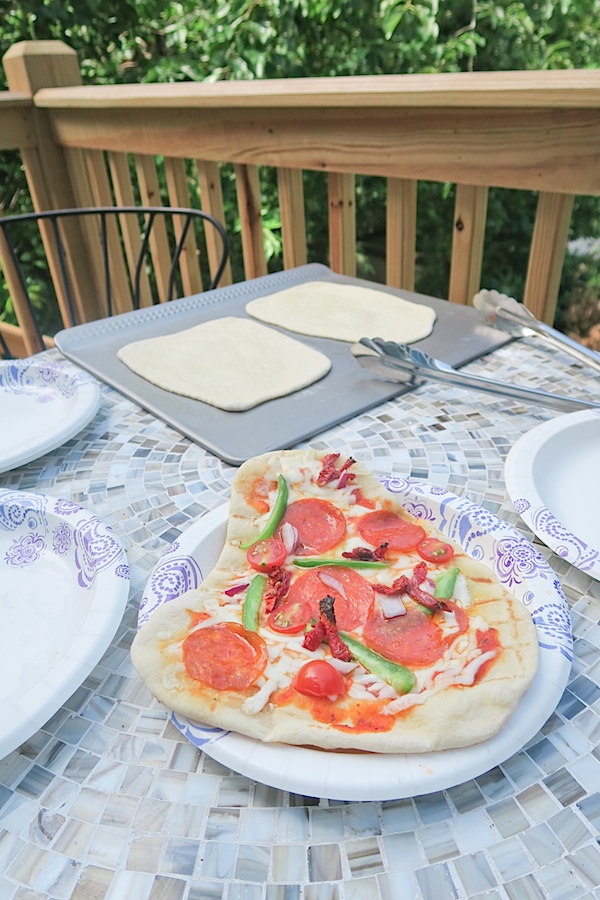 Grilled Pizza: How To