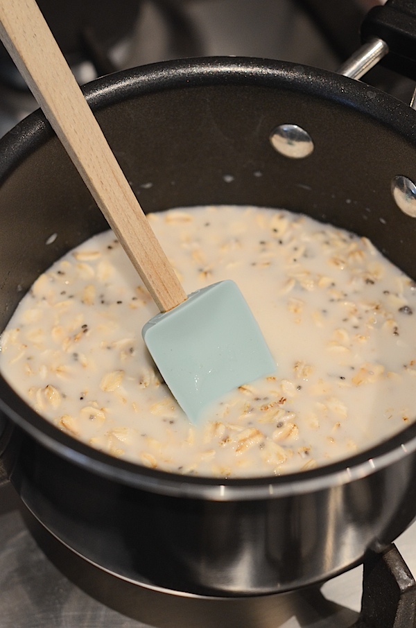 How to Make Stovetop Oatmeal: 5 Tips