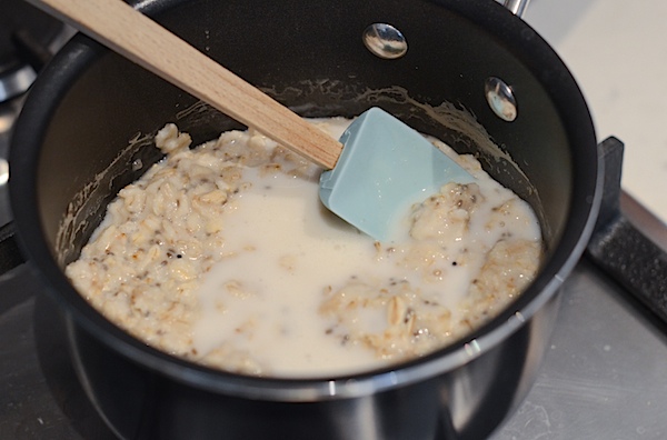 How to Make Stovetop Oatmeal: 5 Tips