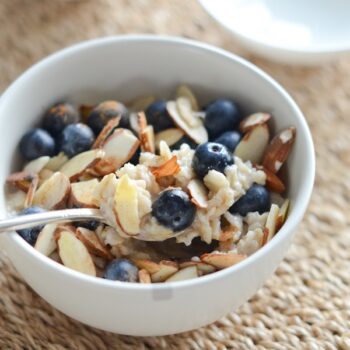 Video: How to Cook Stovetop Oatmeal and Basic Recipe