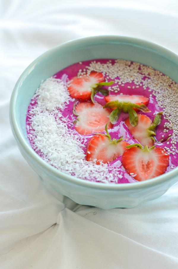 Strawberry Pitaya Bowl Recipe