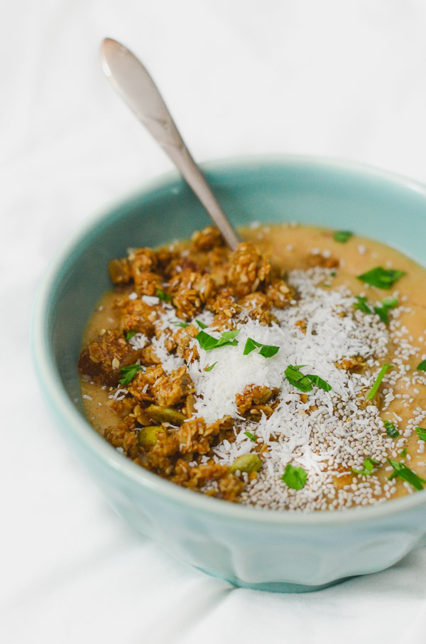 Papaya Parsley Tropical Smoothie Bowl Recipe | Vitamin C Boost