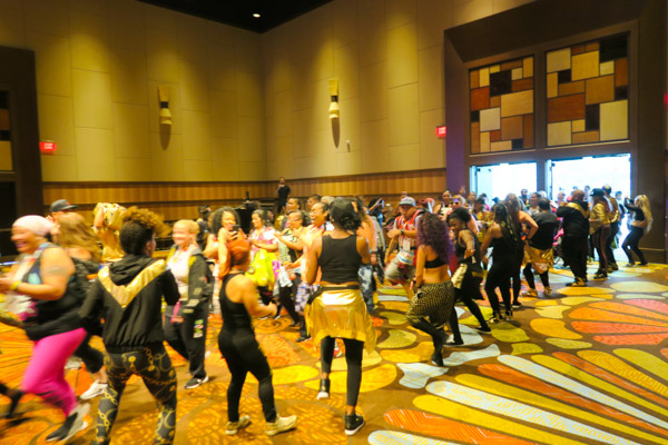 Zumba Convention 2018 VLOG: Day 3 (Latin Pop, Fly Girl 101, and Hip Hop Turn Up)