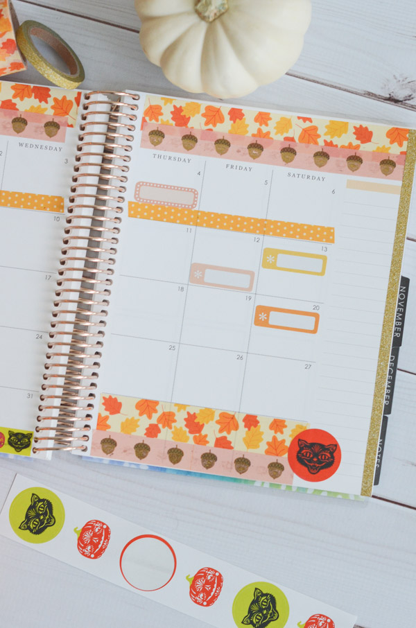 Here's an elegant fall theme for the monthly view of the Erin Condren LifePlanner for October 2018. With a mix of washi tape and stickers, this look leaves plenty of space for writing and planning in style #erincondren #lifeplanner #planner #planning #erincondren #plannerdecorations #plannerideas