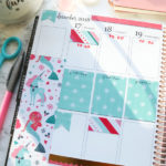 Click to see how I decorate my planner without using any stickers or washi tape (no Etsy!) | Plan with Me: Christmas No Washi Tape, No Stickers | Erin Condren 2018 #erincondren #lifeplanner #planner #planning #erincondren #plannerdecorations #plannerideas