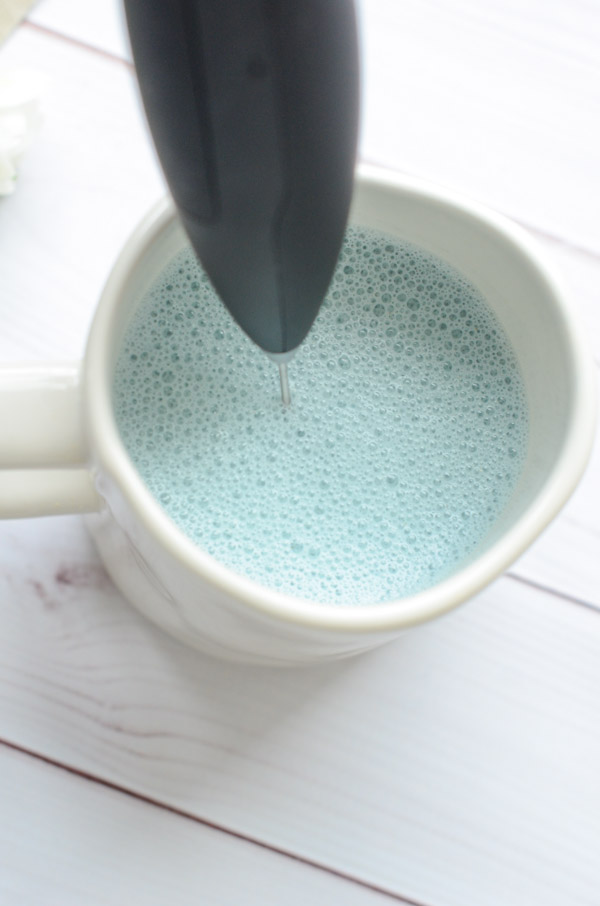 Get ready for bed with this Goodnight Moon Milk Recipe featuring Blue Majik and Reishi. This anti-inflammatory drink has the adaptogen reishi-known for helping de-stress and re-set sleep cycles. #recipe #healthy #healthyrecipes #cleaneating #vegan #vegetarian #adaptogen #naturalwellness