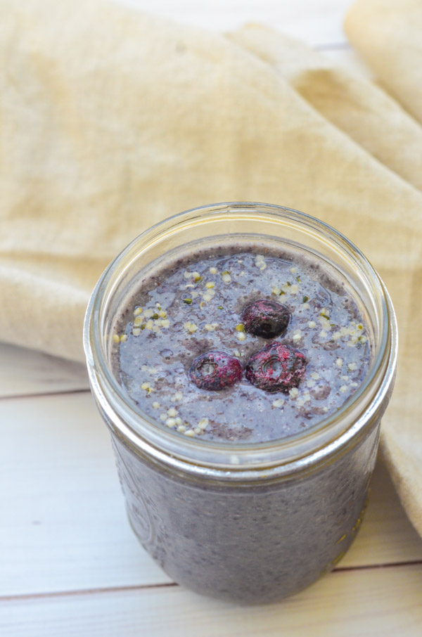 This easy Alkaline Blueberry Banana Smoothie Recipe is a delicious clean eating smoothie to enjoy any time of year. Make this healthy smoothie for a light breakfast or tasty snack. #recipe #healthy #healthyrecipes #cleaneating #vegan #vegetarian #smoothie