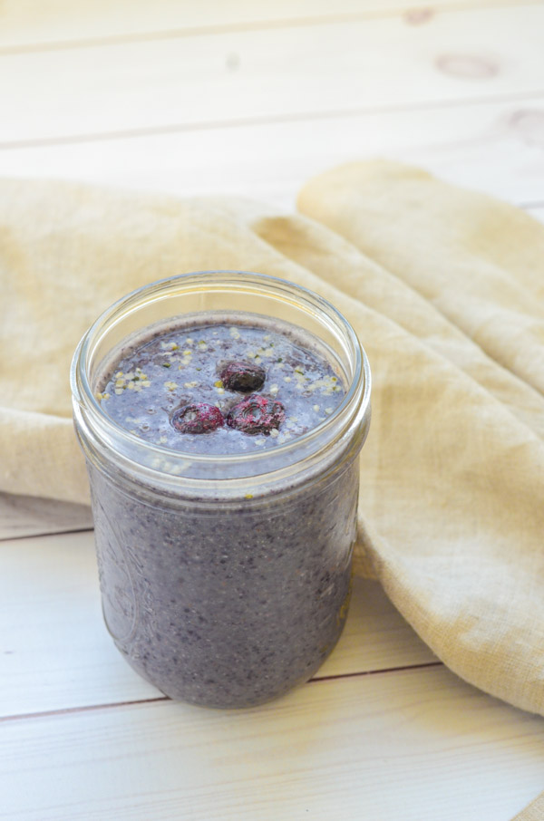 This easy Alkaline Blueberry Banana Smoothie Recipe is a delicious clean eating smoothie to enjoy any time of year. Make this healthy smoothie for a light breakfast or tasty snack. #recipe #healthy #healthyrecipes #cleaneating #vegan #vegetarian #smoothie