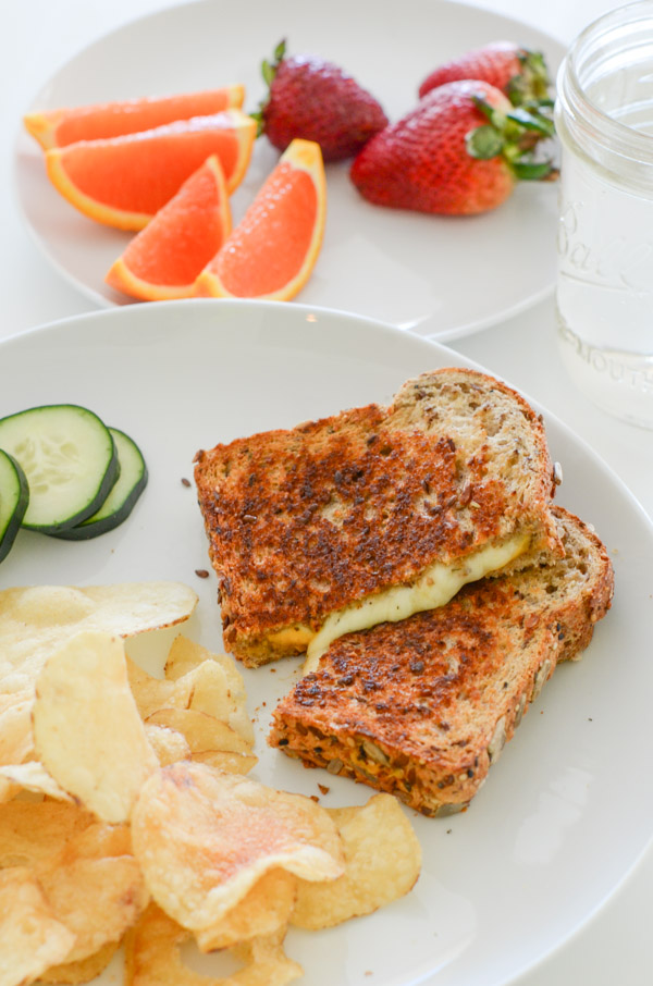 Use simple pantry ingredients to do this grilled cheese twist - this Italian spiced grilled cheese sandwich recipe is easy and delicious! And I share a tip on how to make this healthy without compromising taste. #recipe #healthy #healthyrecipes #healthyfood #cleaneating #dinner #dinnerrecipes #lunch #lunchrecipes